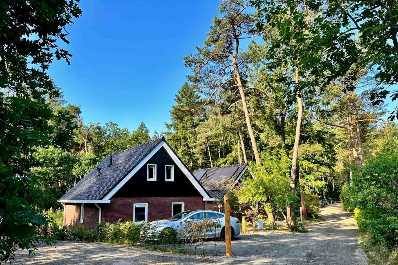 Foss Lodge - Luxe Boutique Boshuis Veluwe ヌンスペート エクステリア 写真